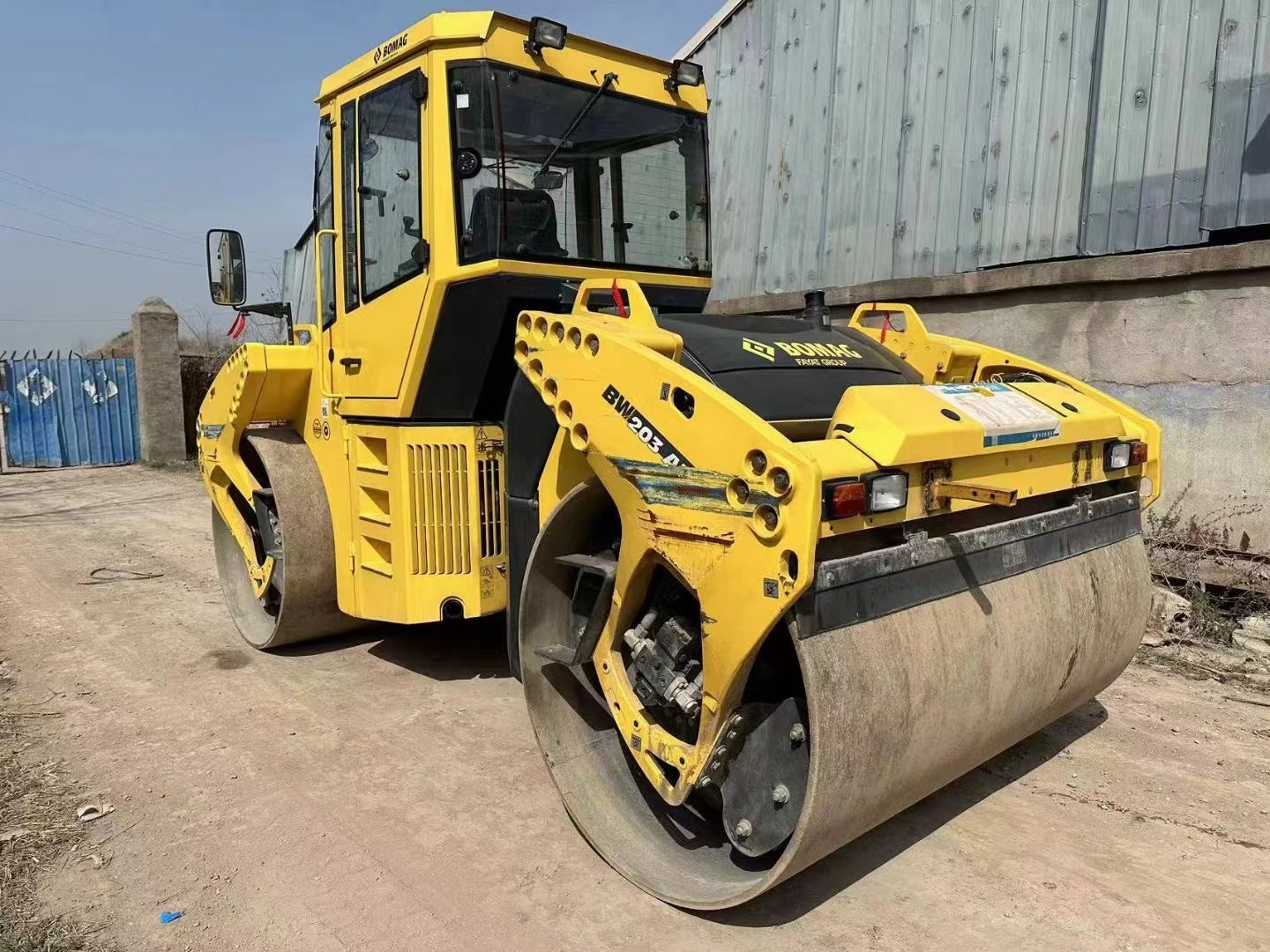 BOMAG BW203 AD-4 Dual Wheel Roller